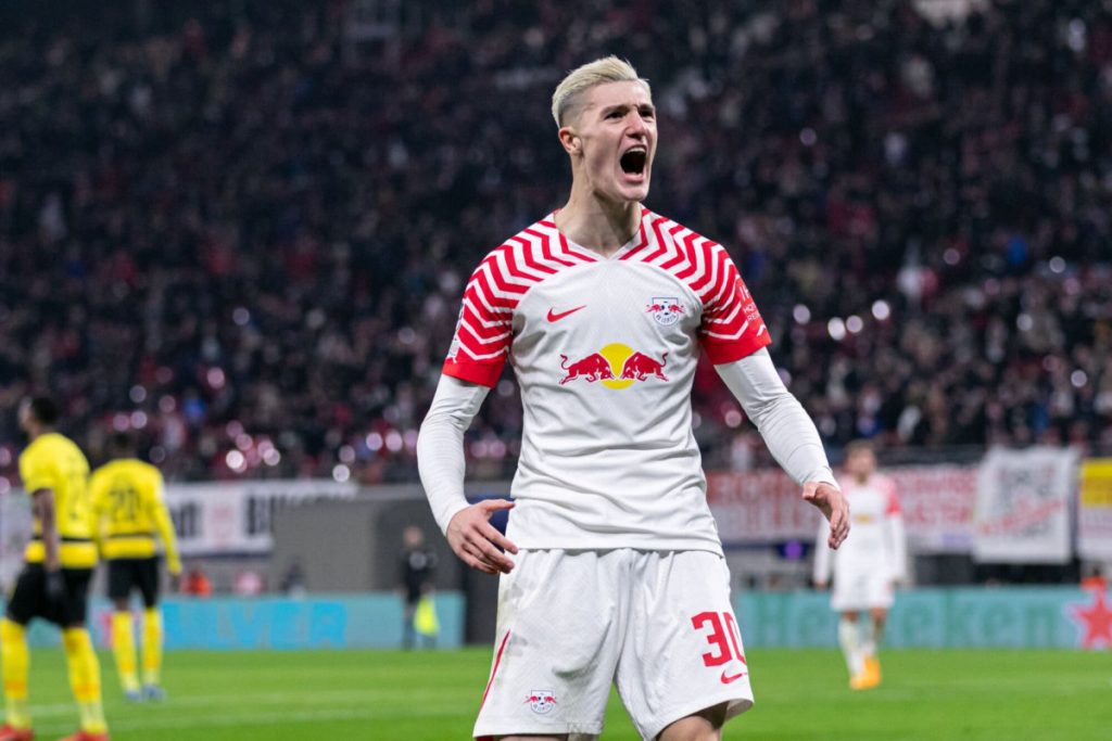 Benjamin Sesko's agent spotted at Arsenal game amid transfer rumours Benjamin Sesko's agent spotted at Arsenal game amid transfer rumours