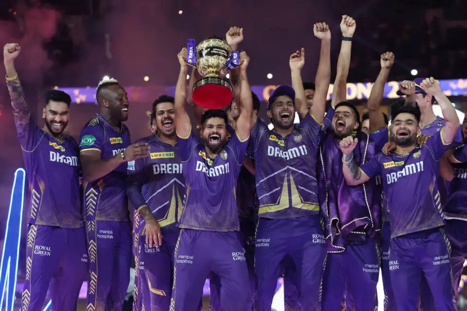शाहरुख की खुशी, काव्या के आसूं, इन 10 तस्वीर में देखिए IPL Final में KKR की जीत  