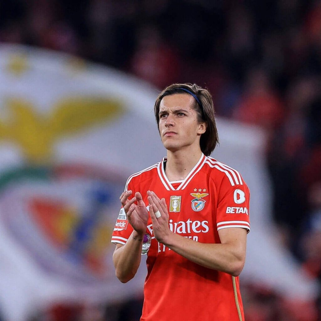 Man Utd's Alvaro Fernandez agrees five-year deal with Benfica  