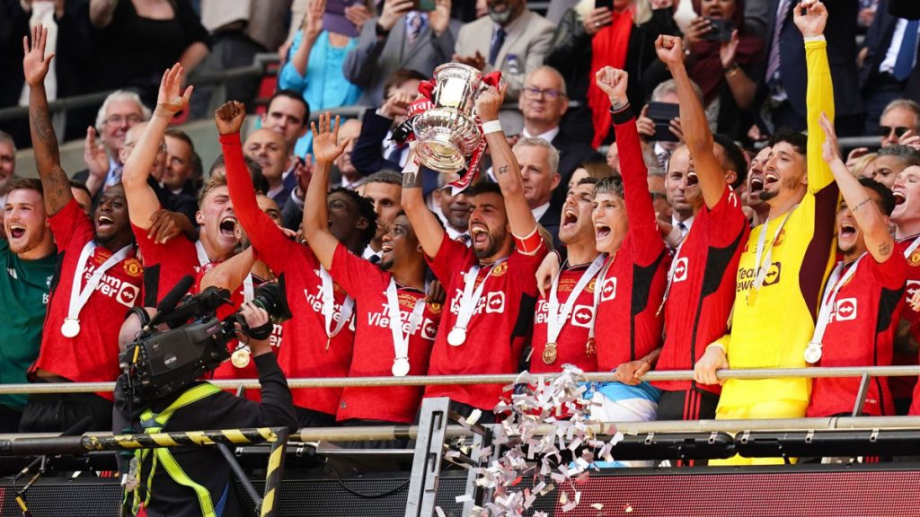 Manchester United के सिर चढ़ा FA Cup का ताज, Ten Hag की चर्चा क्यों  