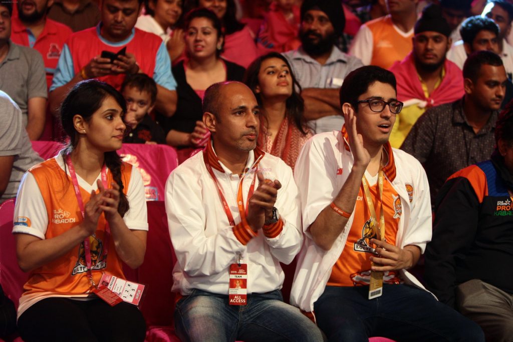 Who owns Puneri Paltan? Who owns Puneri Paltan?