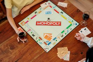 Play These 10 Indoor Games in this Summer Season  