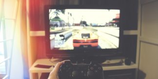 Play These 10 Indoor Games in this Summer Season  