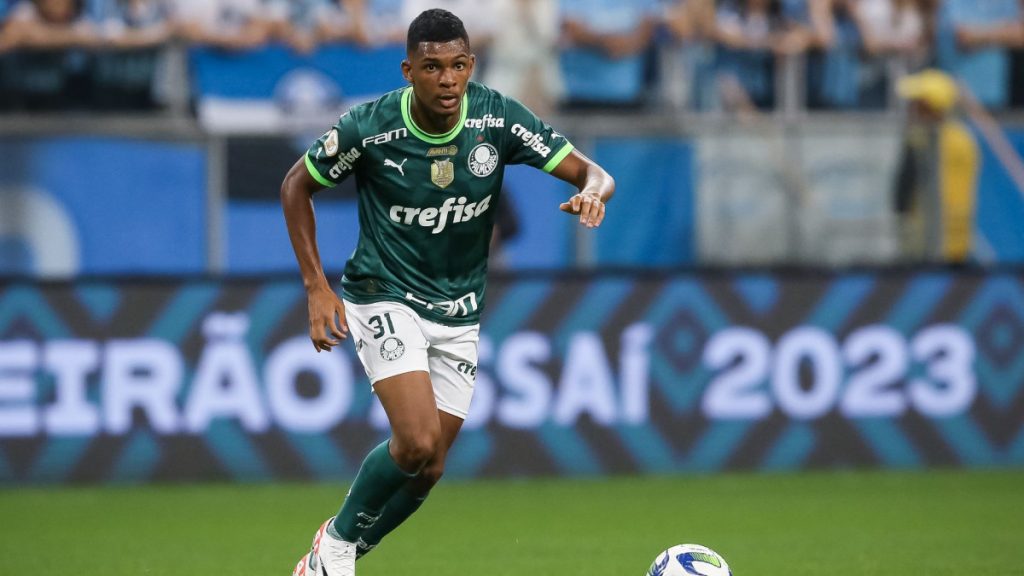 Official: West Ham United sign Brazilian winger Luis Guilherme Official: West Ham United sign Brazilian winger Luis Guilherme