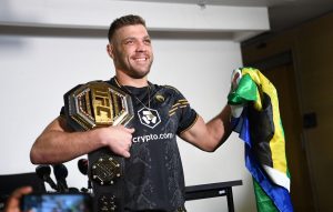 Du Plessis expressed his readiness to fight Israel Adesanya Du Plessis expressed his readiness to fight Israel Adesanya