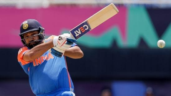Rohit Sharma ने लगाई रिकॉर्ड्स की झड़ी, गेल-धोनी समेत विराट को भी छोड़ा पीछे  