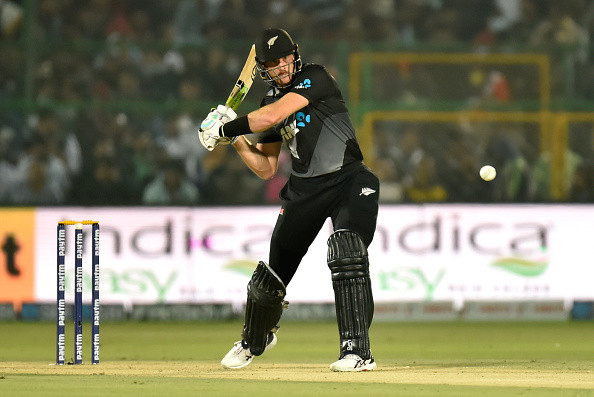 Most Sixes in Cricket: क्रिकेट में सबसे ज्यादा छक्के जड़ने वाले टॉप 5 हिटर्स  