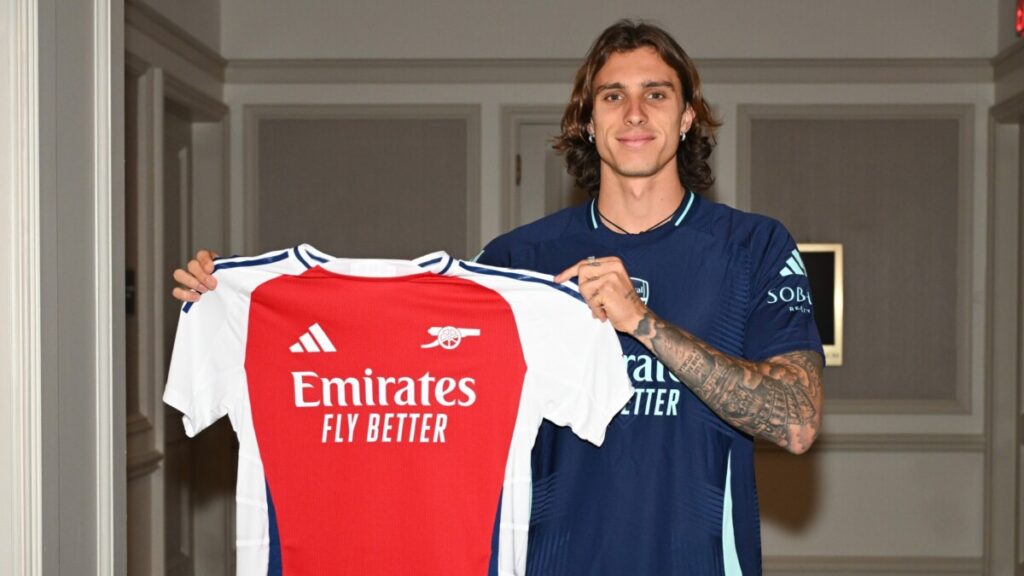 Arsenal Sign Italy Defender Riccardo Calafiori from Bologna  