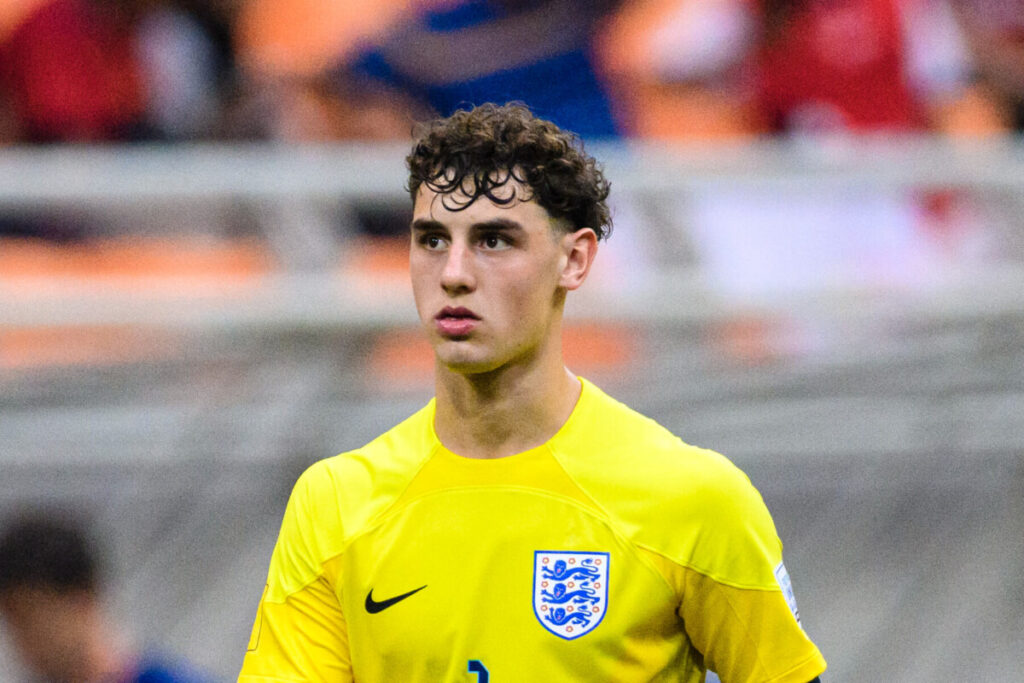 Arsenal confirm signing of England U-17 goalkeeper Tommy Setford from Ajax Arsenal confirm signing of England U-17 goalkeeper Tommy Setford from Ajax