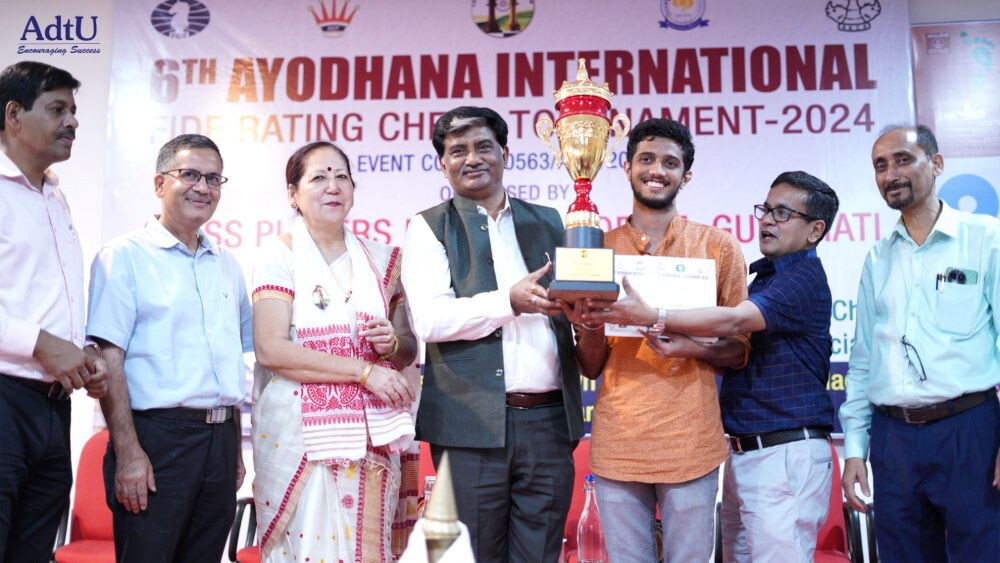 Ayodhana Rating Open में चमके ध्रुपद कश्यप, जीती चमचमाती ट्रॉफी Ayodhana Rating Open में चमके ध्रुपद कश्यप, जीती चमचमाती ट्रॉफी