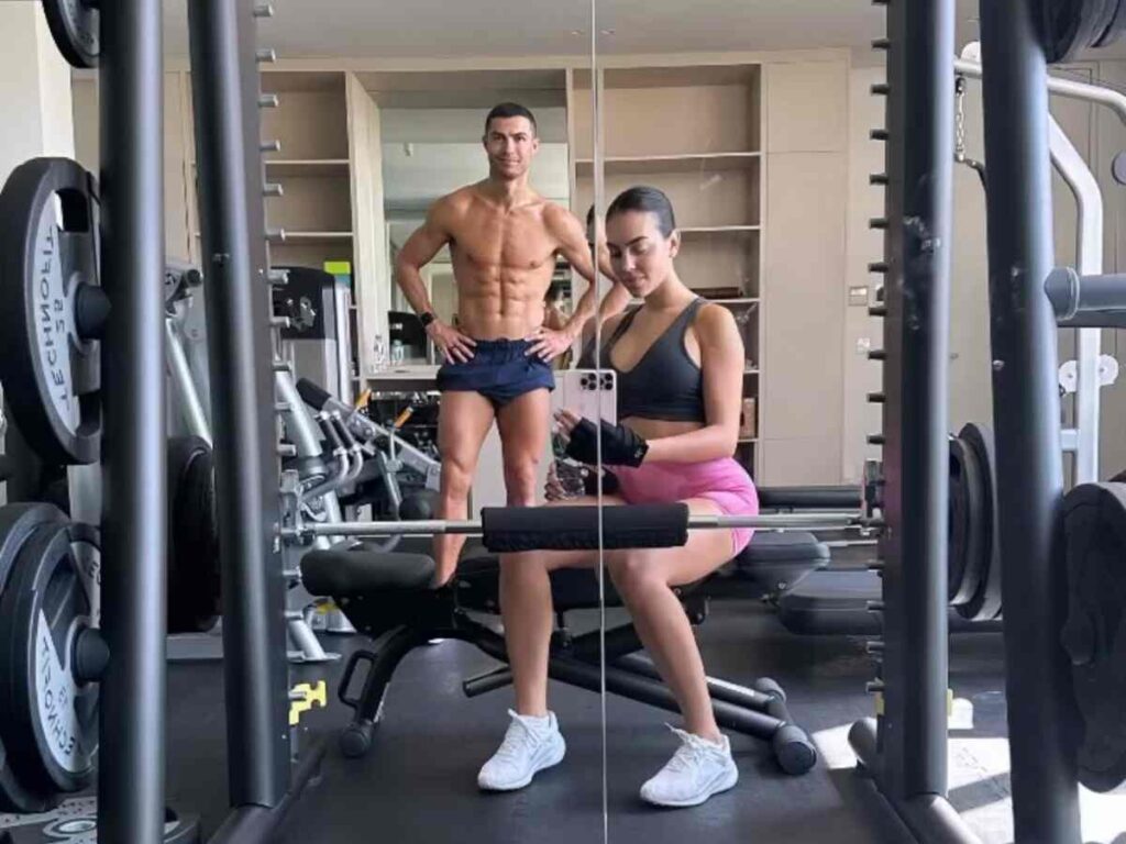 Cristiano Ronaldo की YouTube कमाई जान उड़ जाएंगे होश, छापते हैं इतना पैसा  