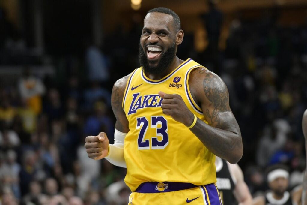 LeBron James Returns to Lakers with New 2-Year, $104 Million Deal  