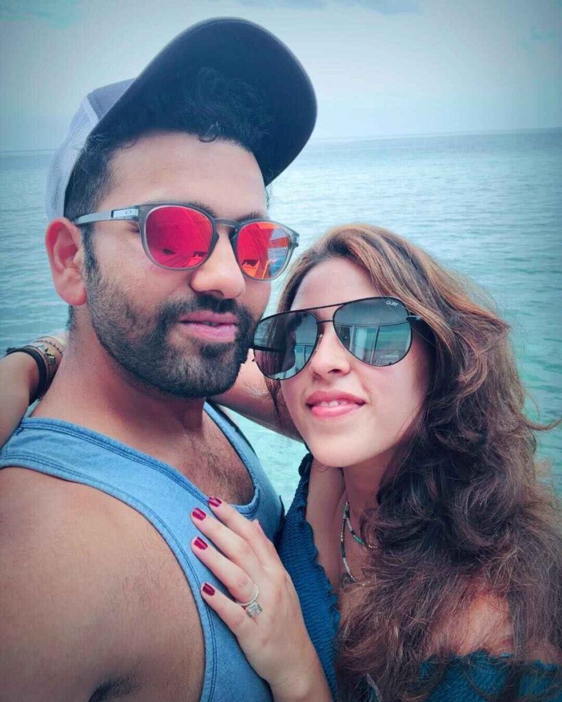 रोहित की पत्नी Ritika Sajdeh भी हर साल कमाती है करोड़ों, जानिए उनकी Net Worth  