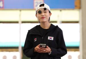 South Korea's Kim Yeji Going Viral on Internet for her Cool Outlook  