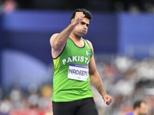 Neeraj Chopra Settles for Silver, Pakistan's Arshad Nadeem Gets Gold Neeraj Chopra Settles for Silver, Pakistan's Arshad Nadeem Gets Gold