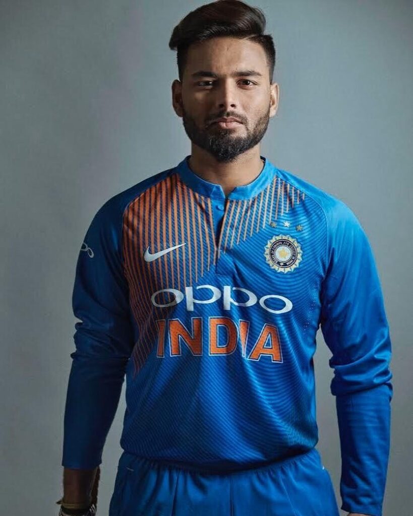 यहां से मोटा पैसा छापते है Rishabh Pant, जानिए उनका Net worth और Income Source यहां से मोटा पैसा छापते है Rishabh Pant, जानिए उनका Net worth और Income Source