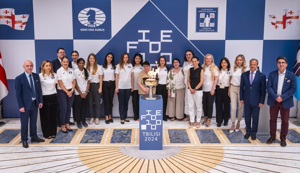 FIDE ने दिग्गजों के साथ त्बिलिसी में शताब्दी मनाई, झूम उठा शतरंज जगत FIDE ने दिग्गजों के साथ त्बिलिसी में शताब्दी मनाई, झूम उठा शतरंज जगत