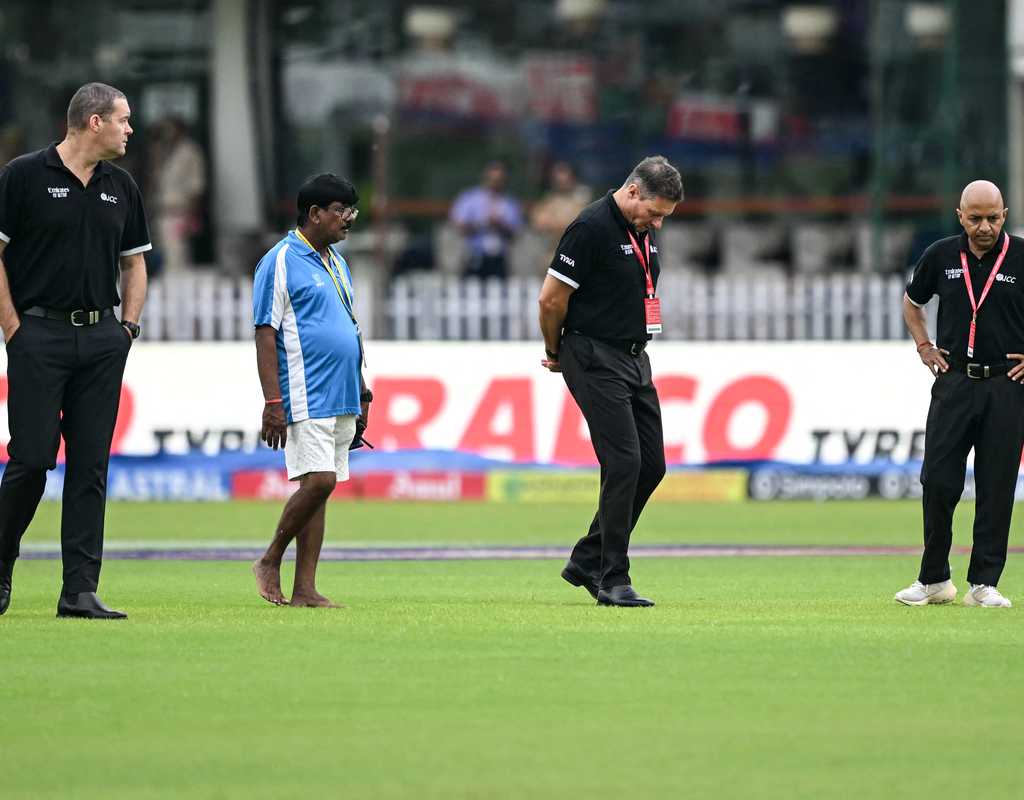 Wet outfield forces abandonment for second day in a row  