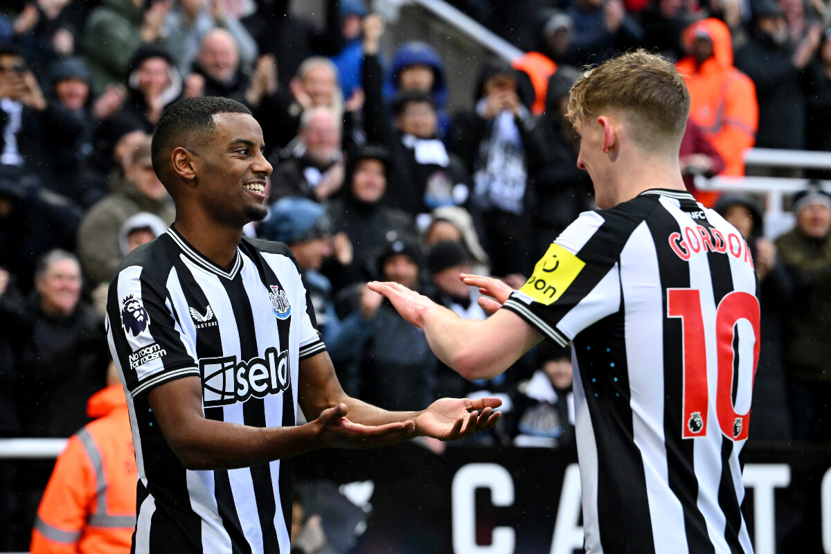 Alexander Isak Addresses Newcastle Future Amid Arsenal Transfer Links  