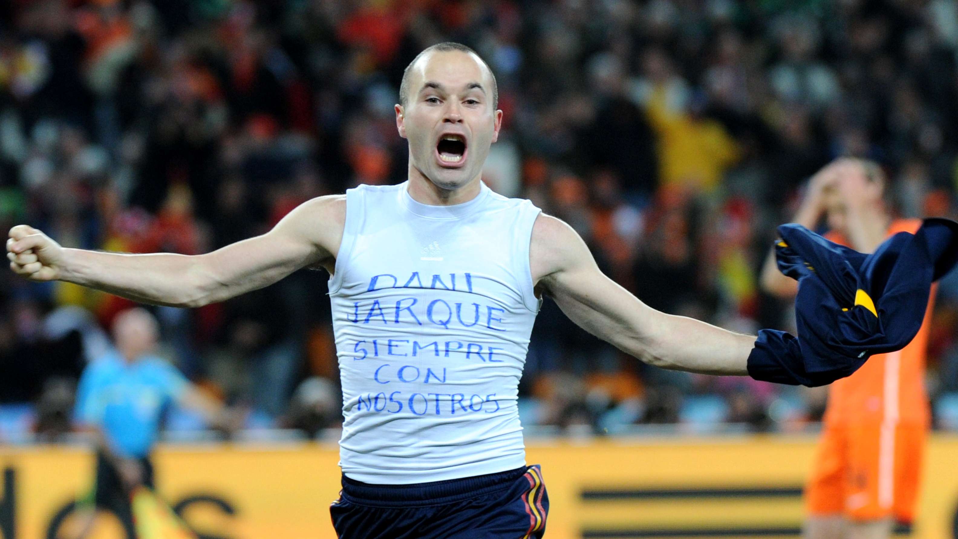 Real Madrid pay tribute to former Barca rival Iniesta  