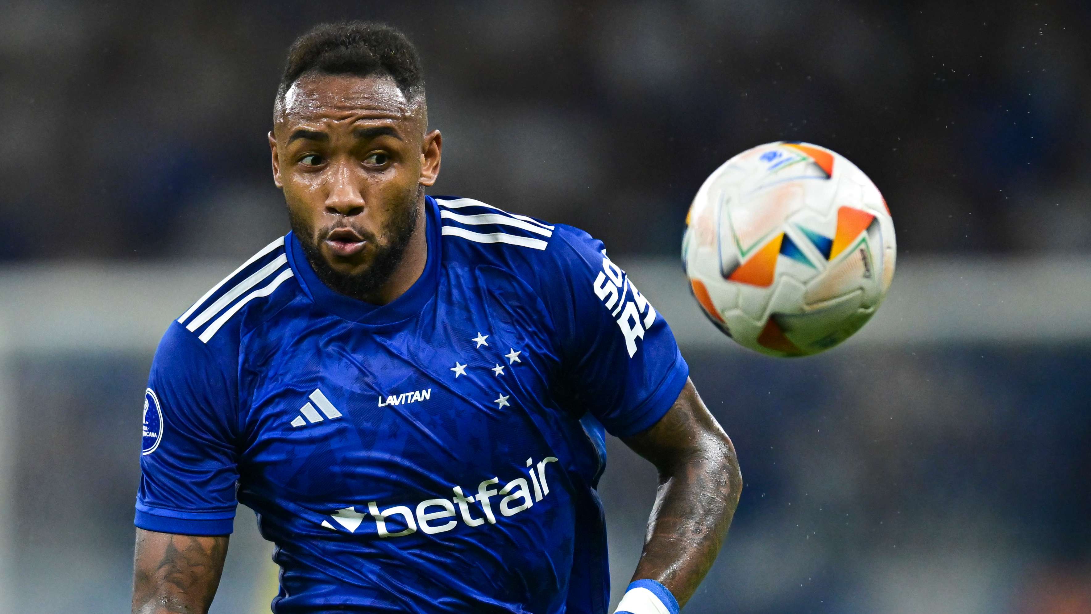 Red card after three seconds! Drama in Brazil's top flight  