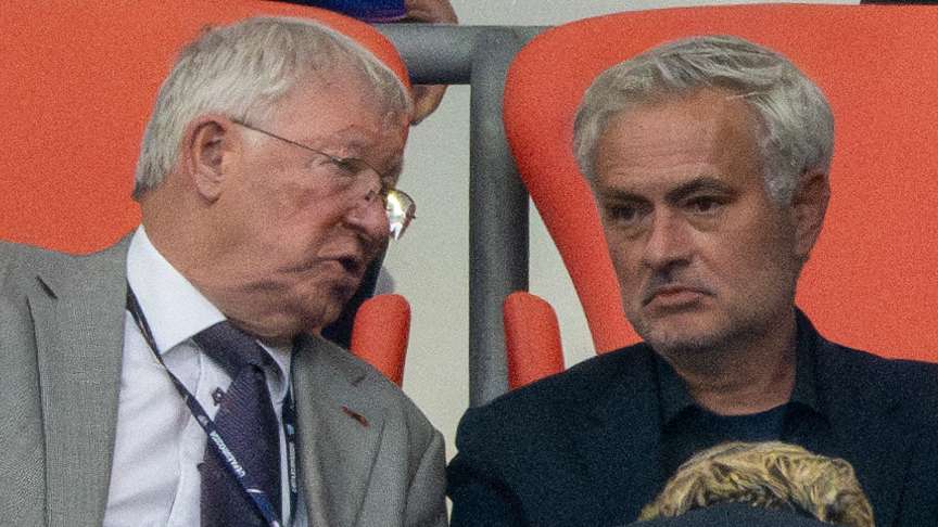 Mourinho gives strong reaction to Ferguson's Man Utd exit  
