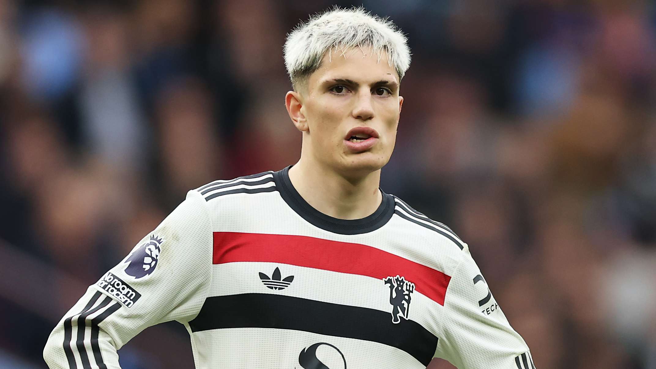 Garnacho forced to withdraw from Argentina squad due to knee issue  