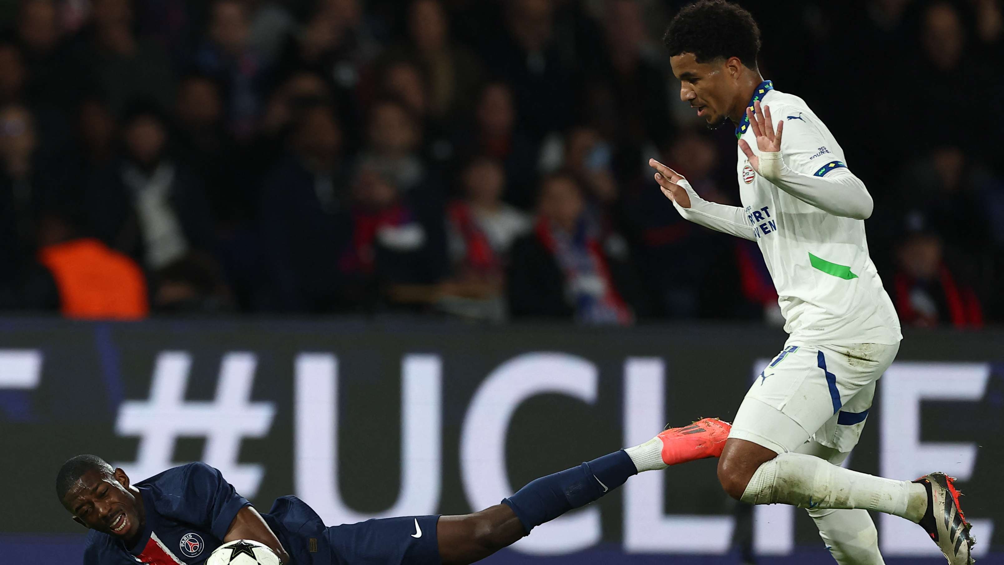 USMNT's Tillman, PSV, draw PSG in impressive UCL performance  