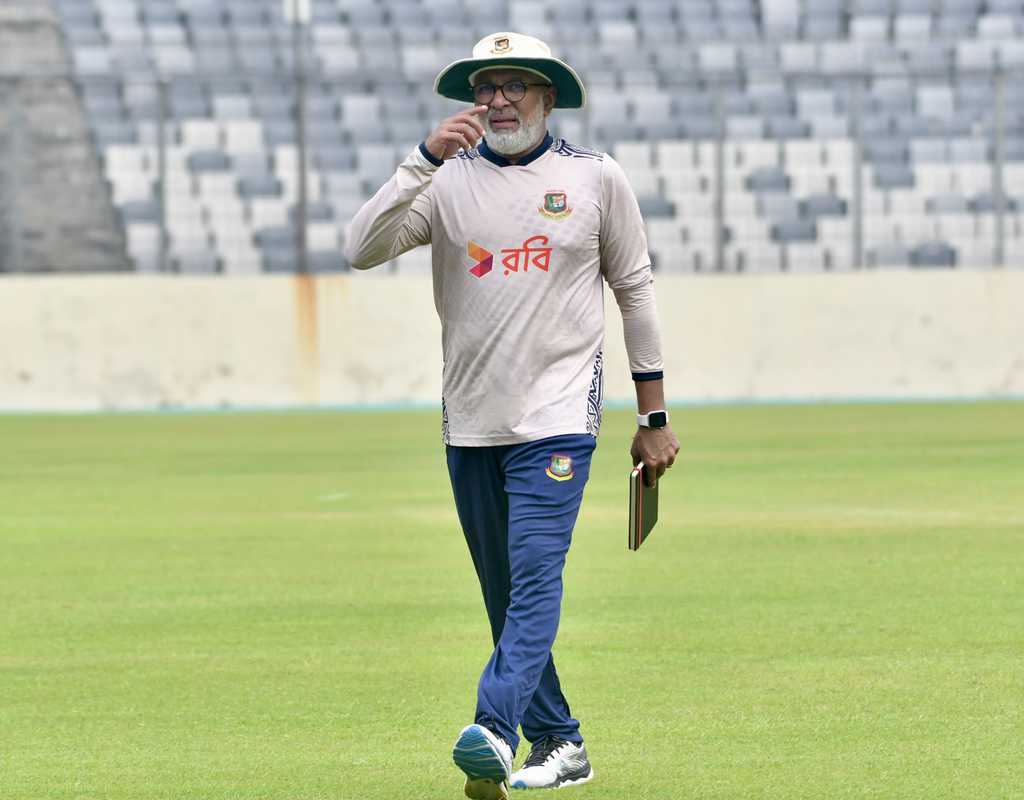 Hathurusingha's Bangladesh exit clouded by unanswered questions  