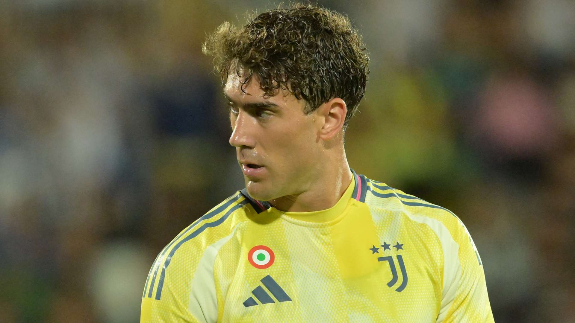 'I cannot run this much' - Vlahovic seemingly aims dig at Motta over Juve tactics  