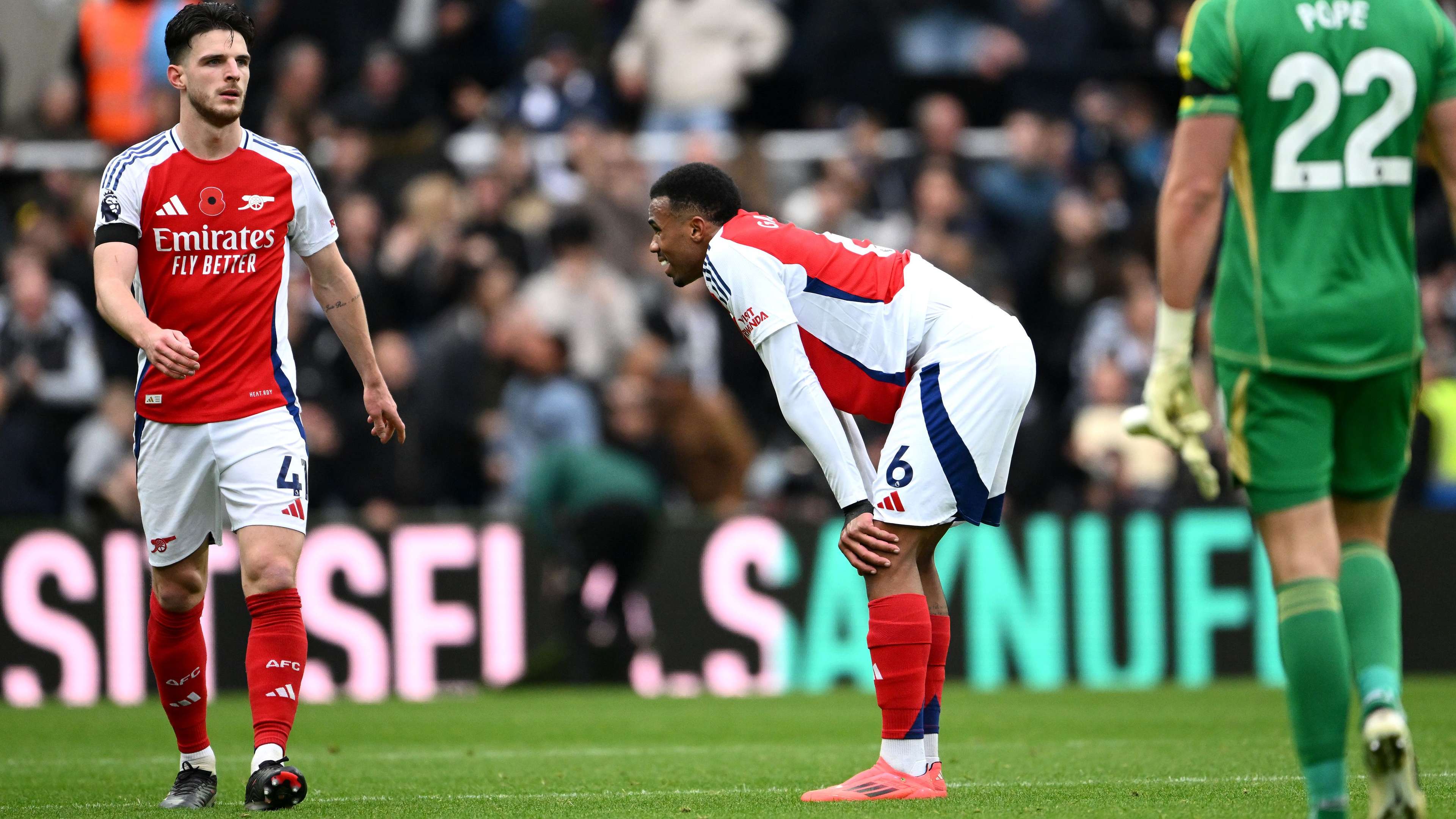 'Title officially gone' - Defeat sends Arsenal fans into meltdown  