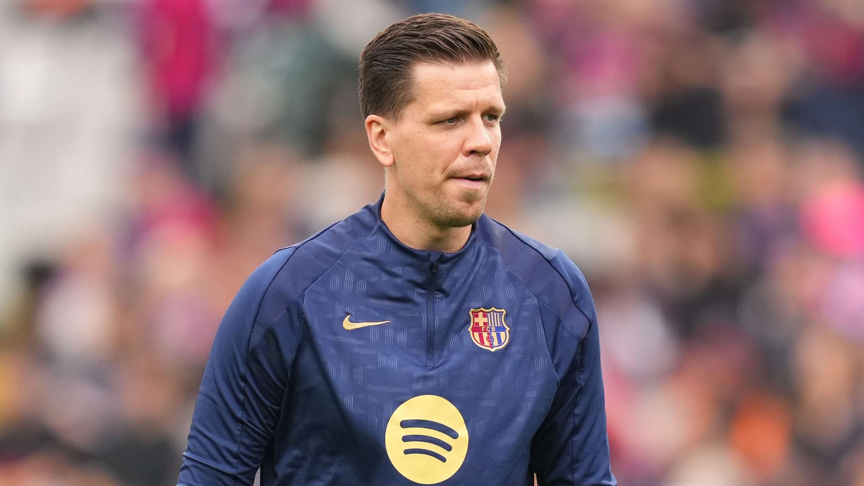 Barcelona consider offering contract extension to Szczesny  
