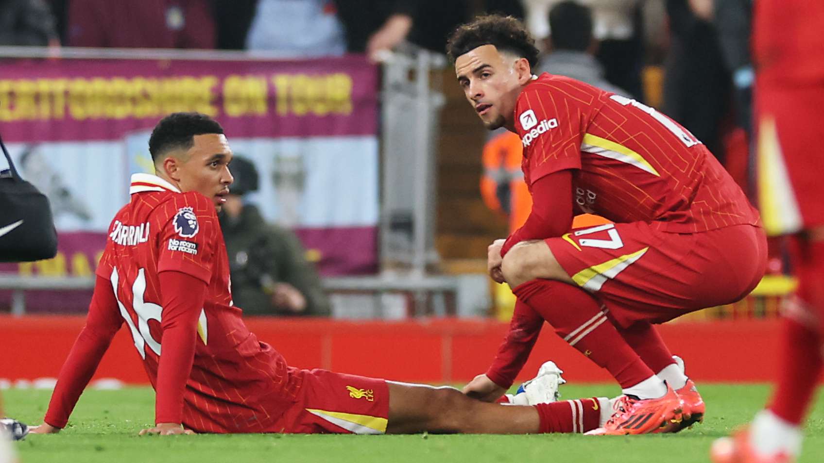 Liverpool suffer Alexander-Arnold injury blow against Villa  