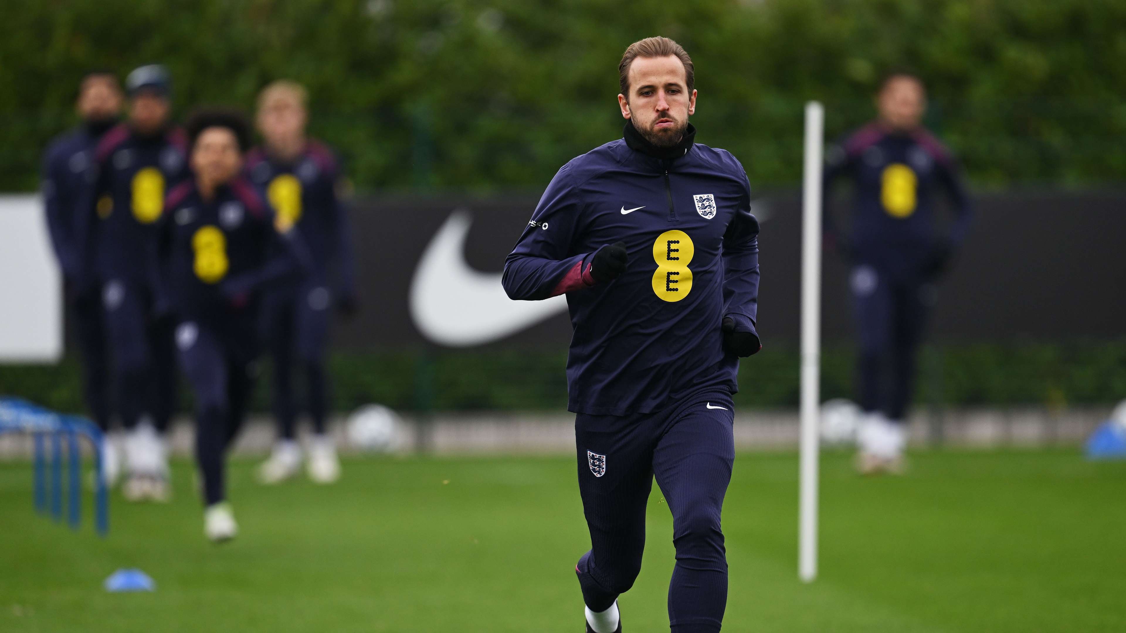 Kane sends out warning to England players ahead of Tuchel era  
