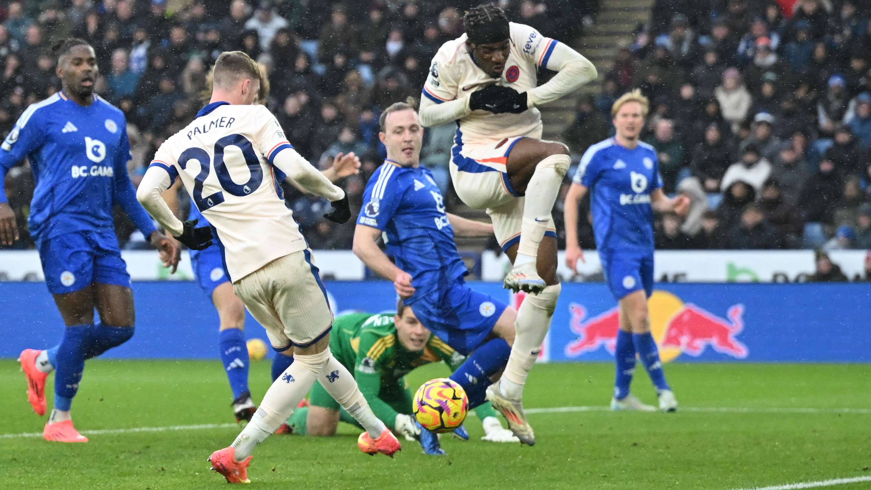 Chelsea fans apoplectic as Madueke blocks Palmer's goal-bound tap-in  