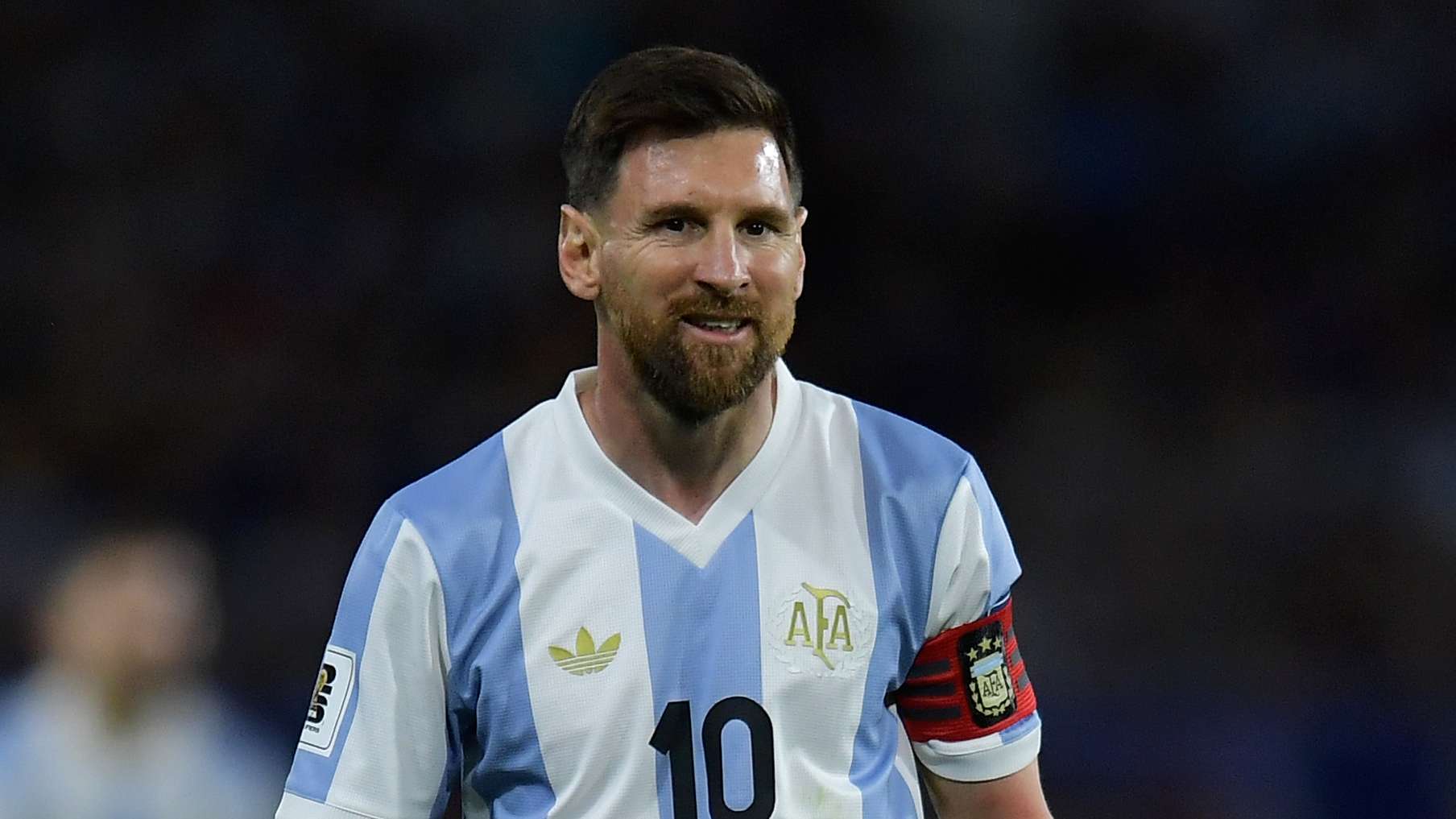 Messi loses his cool & repeats Weghorst insult after slap from Peru defender  