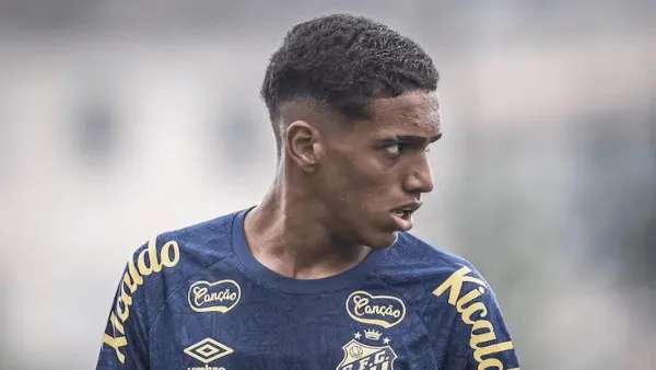 Chelsea and Barcelona are battling over 'the next Marcelo'  
