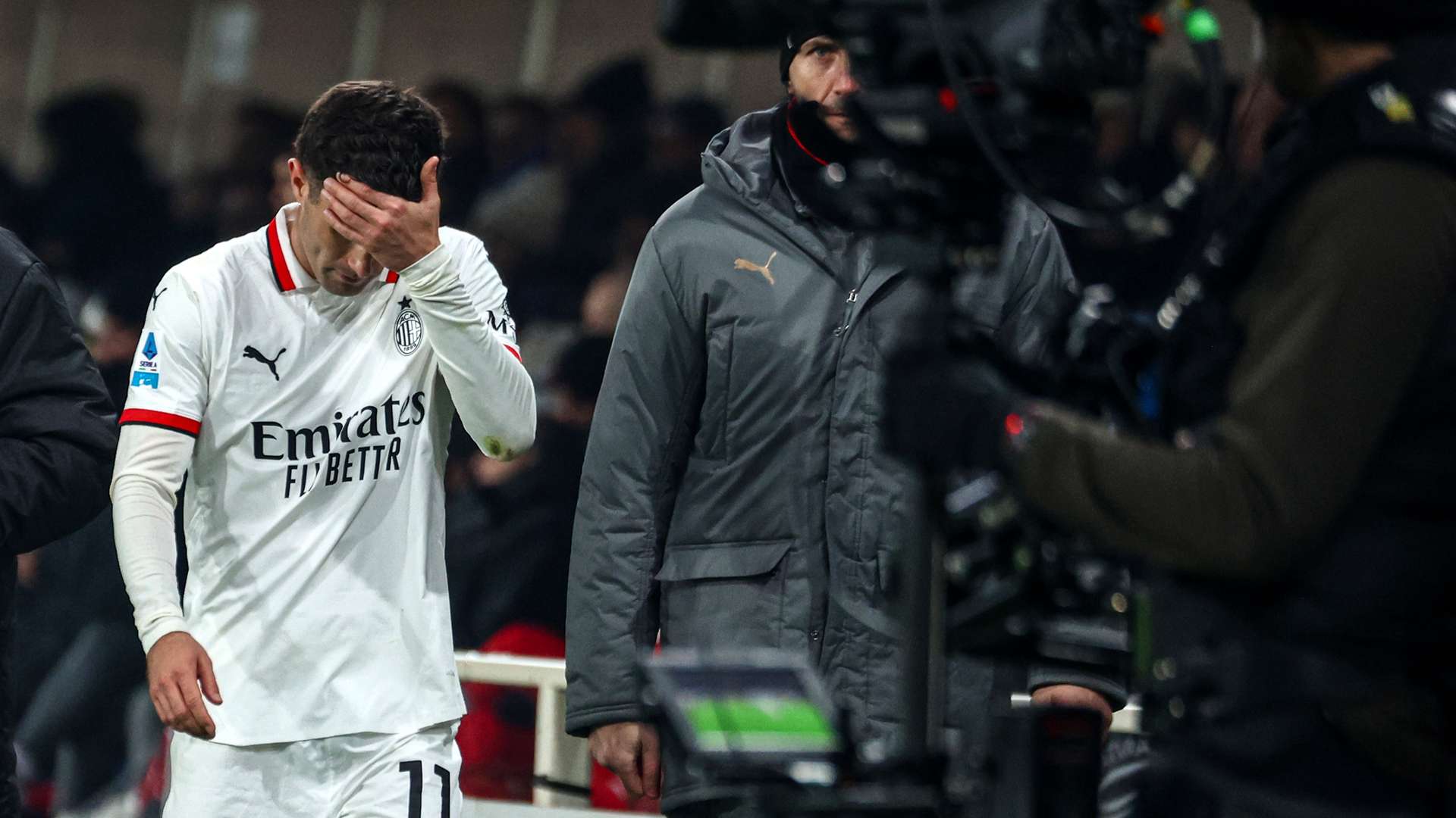 USMNT star Christian Pulisic subbed with leg injury for Milan  