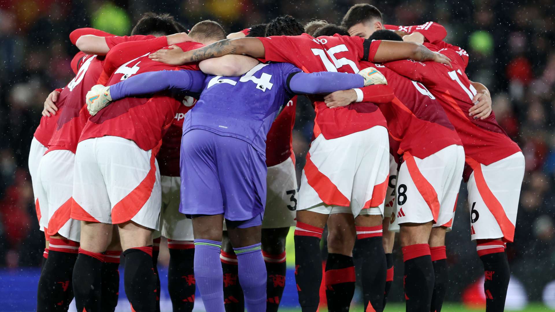 ‘Get them the f*ck out!’ - Rio rages at ’sh*t’ Man Utd players  