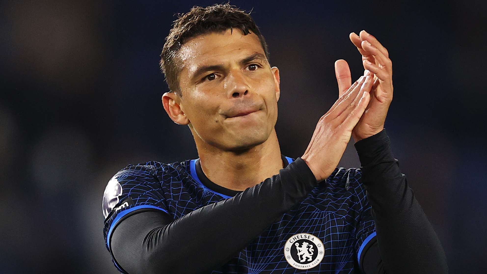 A legend returns! Silva visits ex-Chelsea team-mates in training  