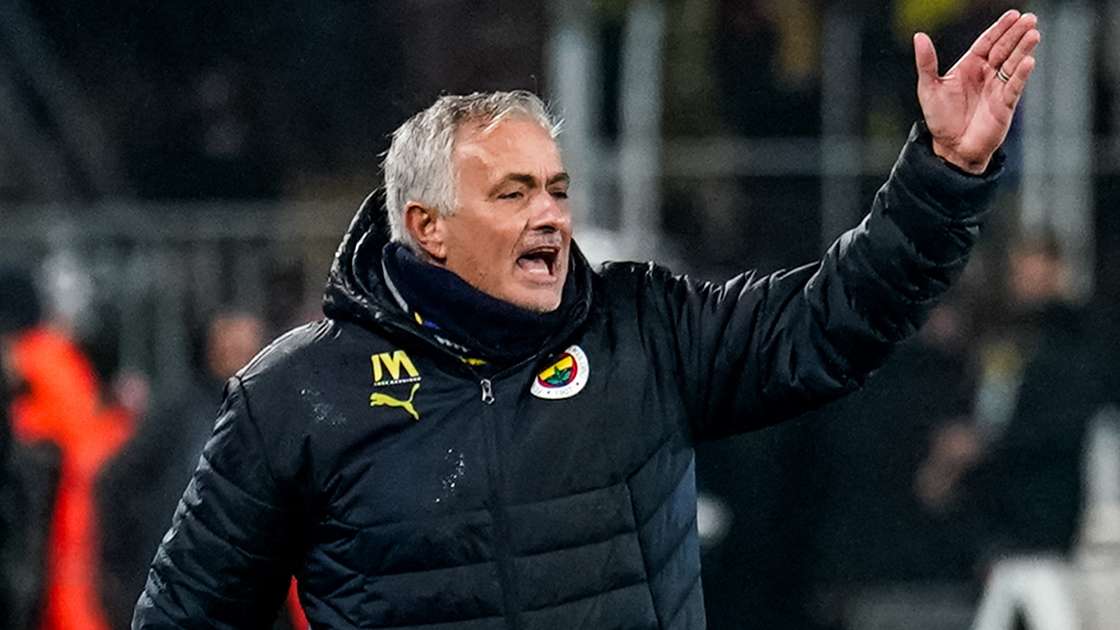 Mourinho launches furious rant at 'weak' Fenerbahce  