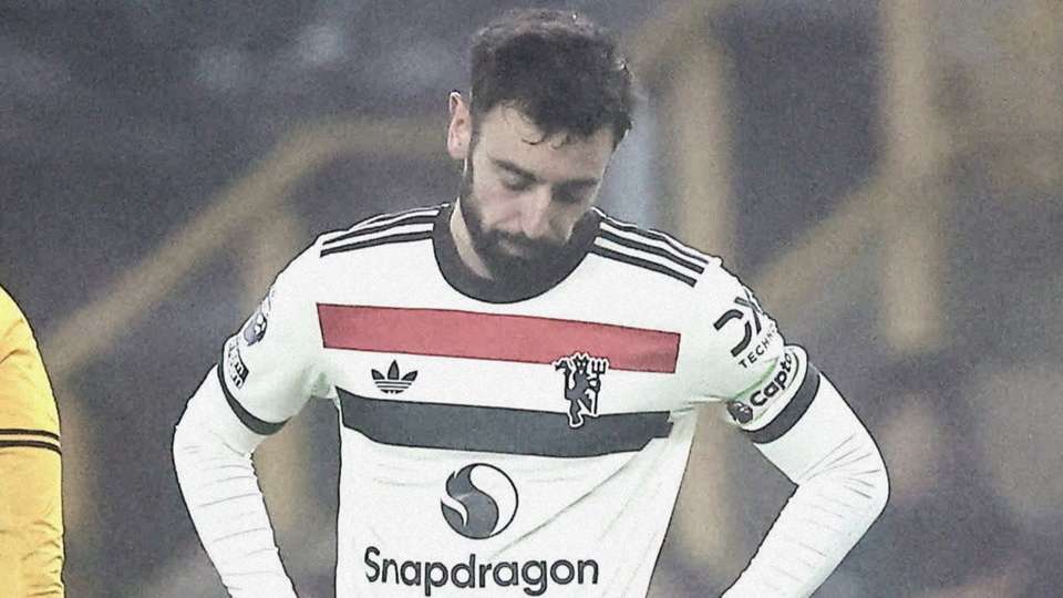 Fernandes is 'damaging' Man Utd players as captain - Souness  