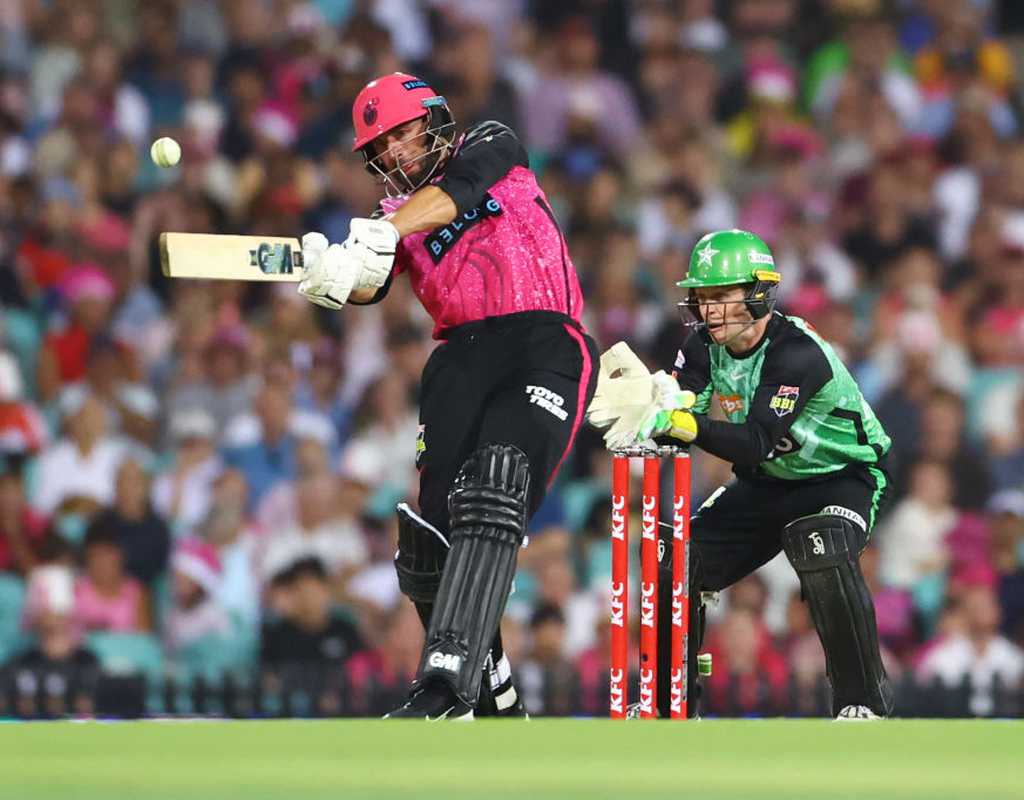 Vince smashes century as Sixers comfortably chase mammoth total  