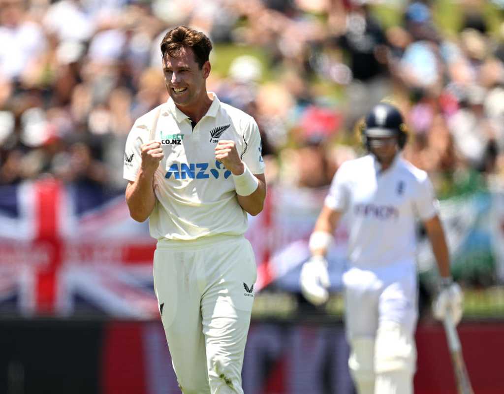 Collecitve bowling performance puts NZ in command  