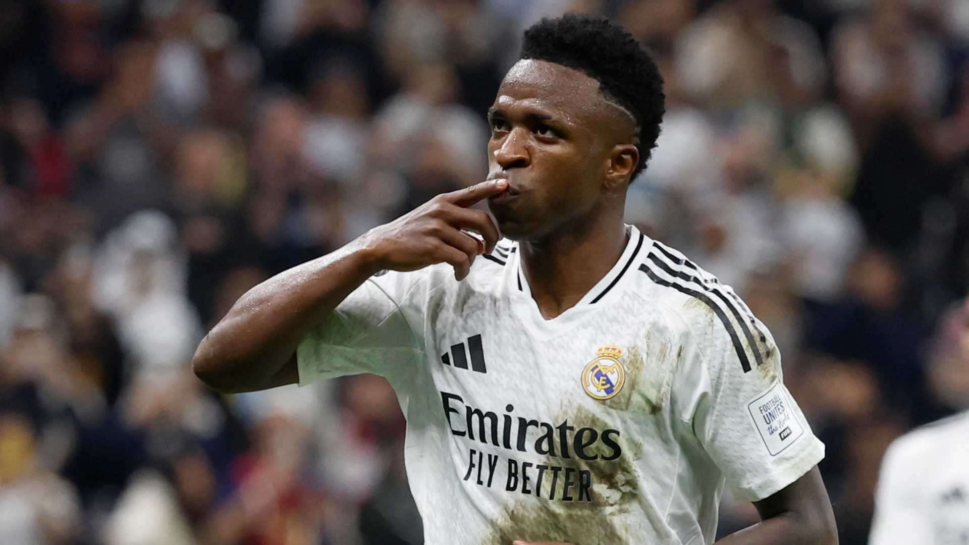 Vinicius has 'to be more respectful' to be 'like Messi & Ronaldo'  