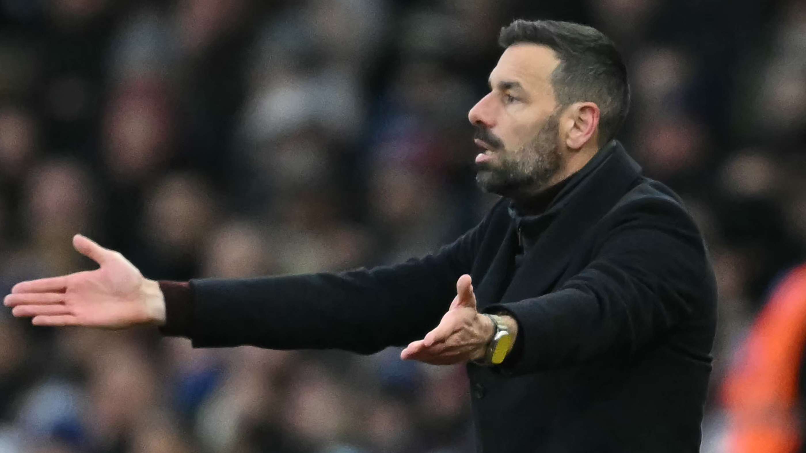 'What a f***ing idiot!' - Van Nistelrooy told to 'sack himself'  