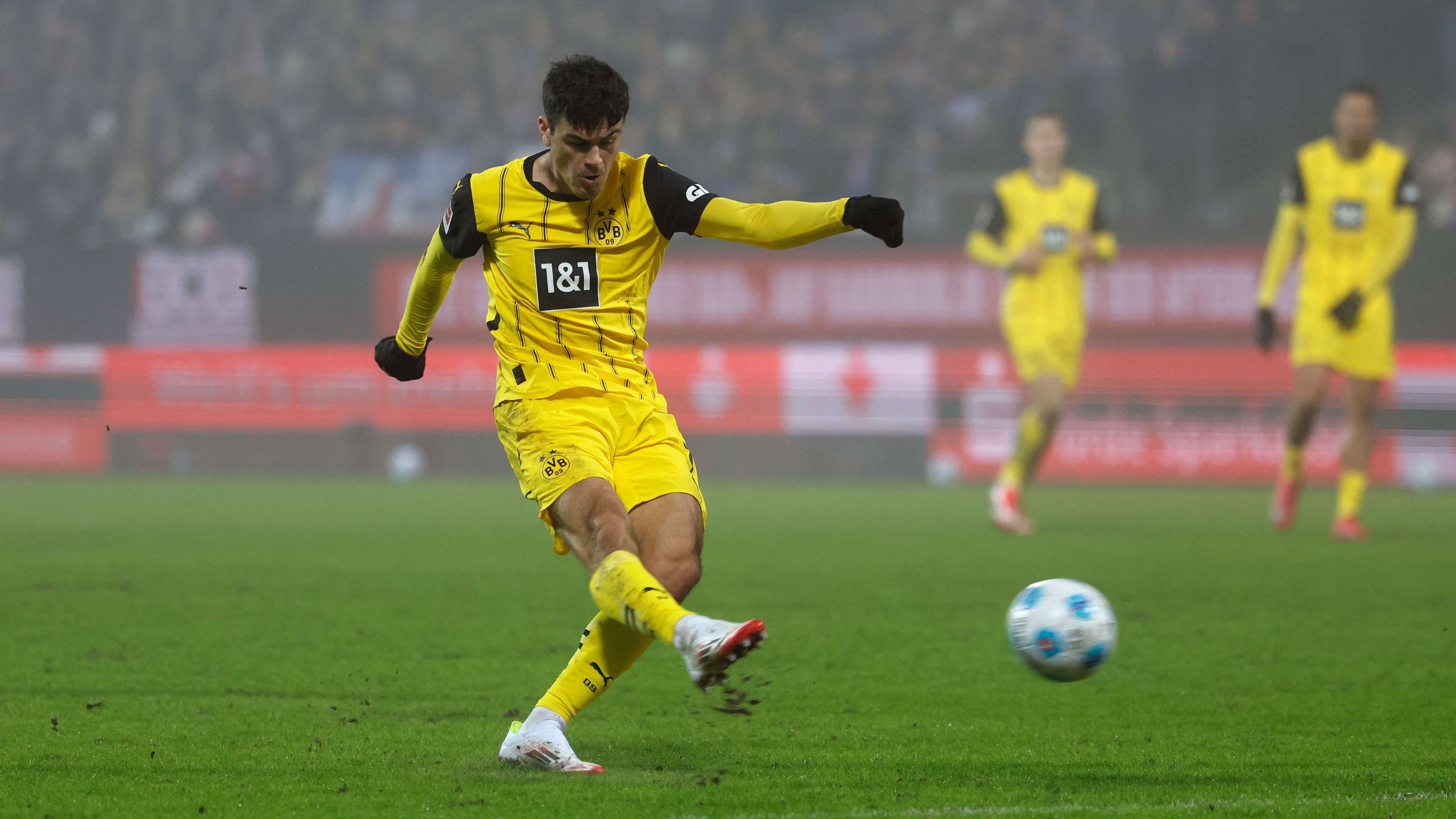 WATCH: Reyna scores stunner, but Holstein upsets Dortmund  