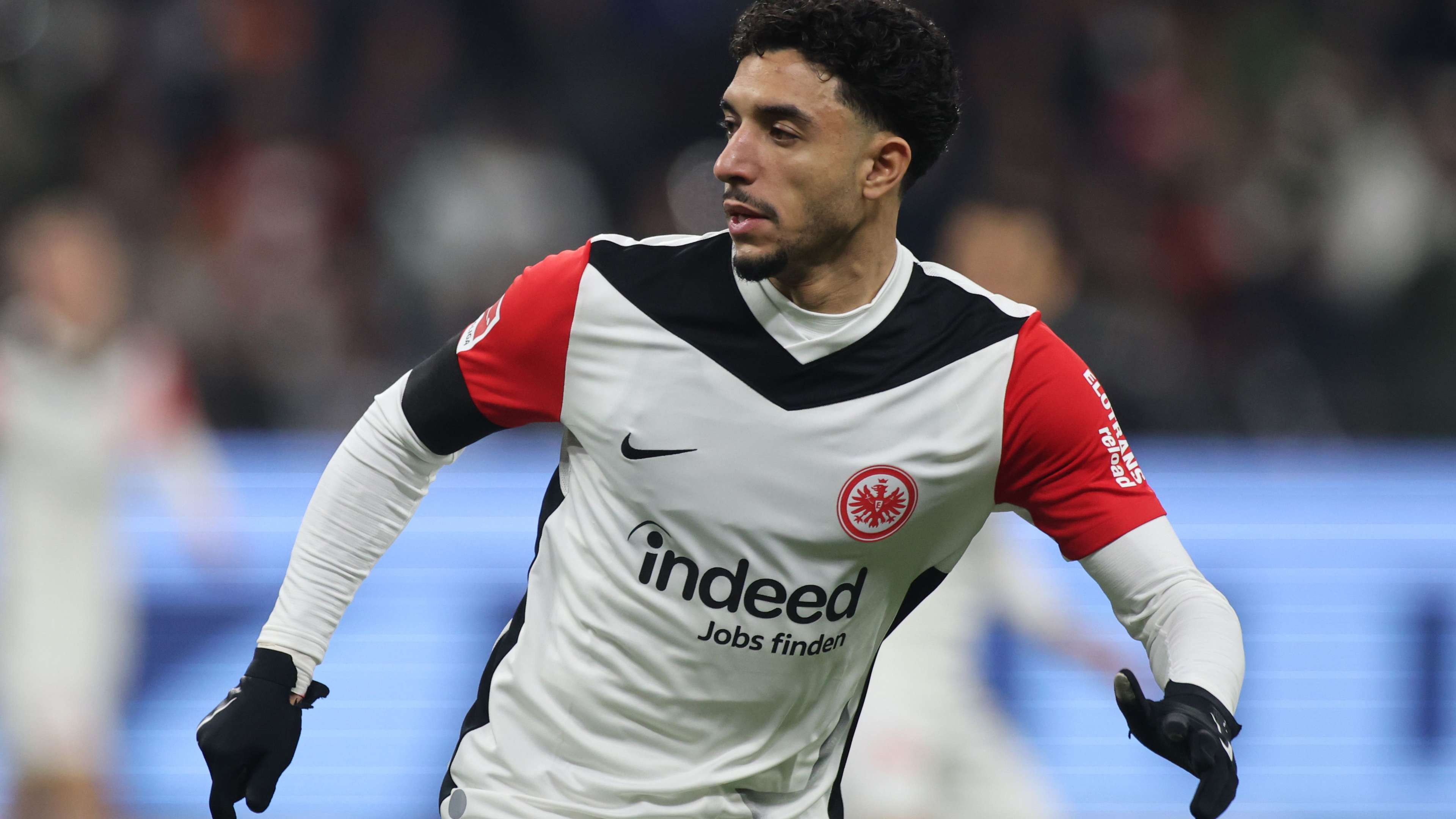 Marmoush dropped as Eintracht Frankfurt confirm Man City talks  