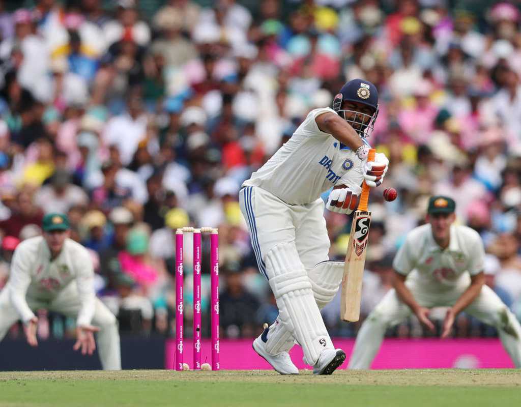 Pant bats with restraint; India reach 107/4 at Tea  