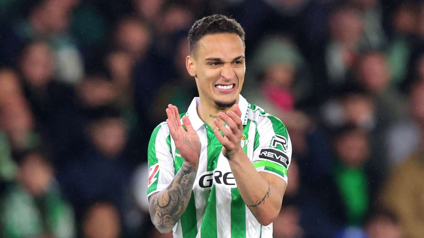Antony scores for Betis to match embarrassing Man Utd record  